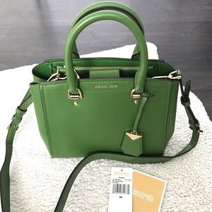 Like New Michael Kors Benning Leather Satchel